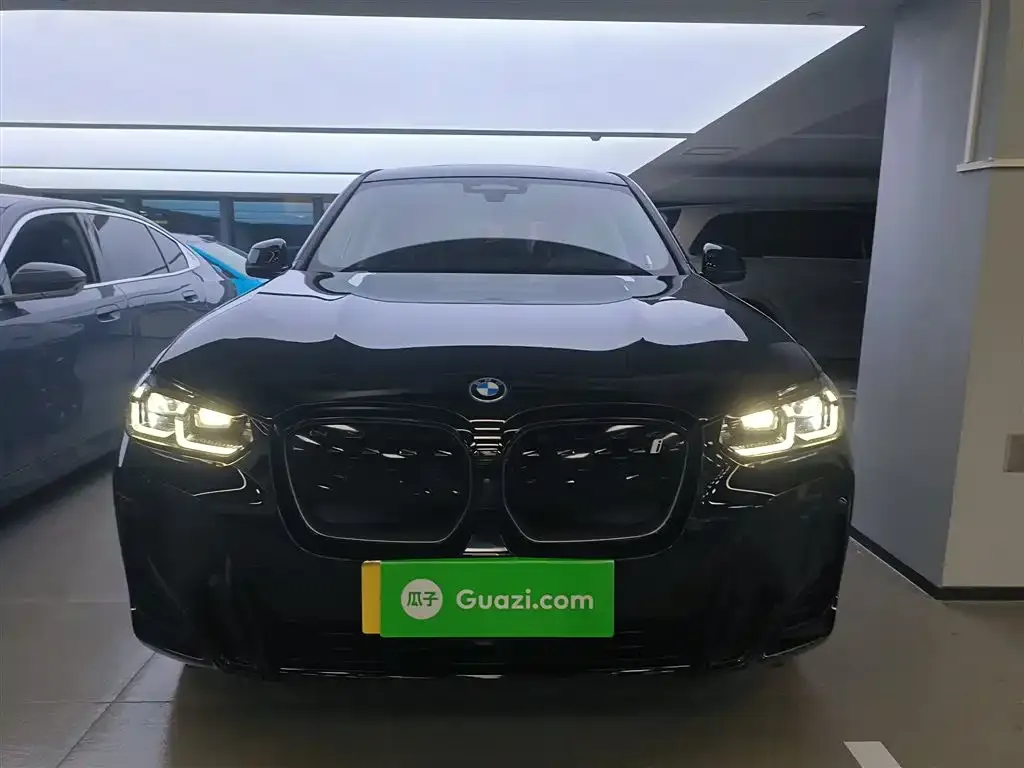 BMW iX3 — фото 2