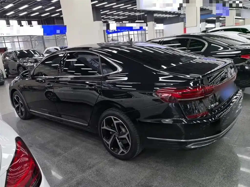 Volkswagen Passat — фото 8