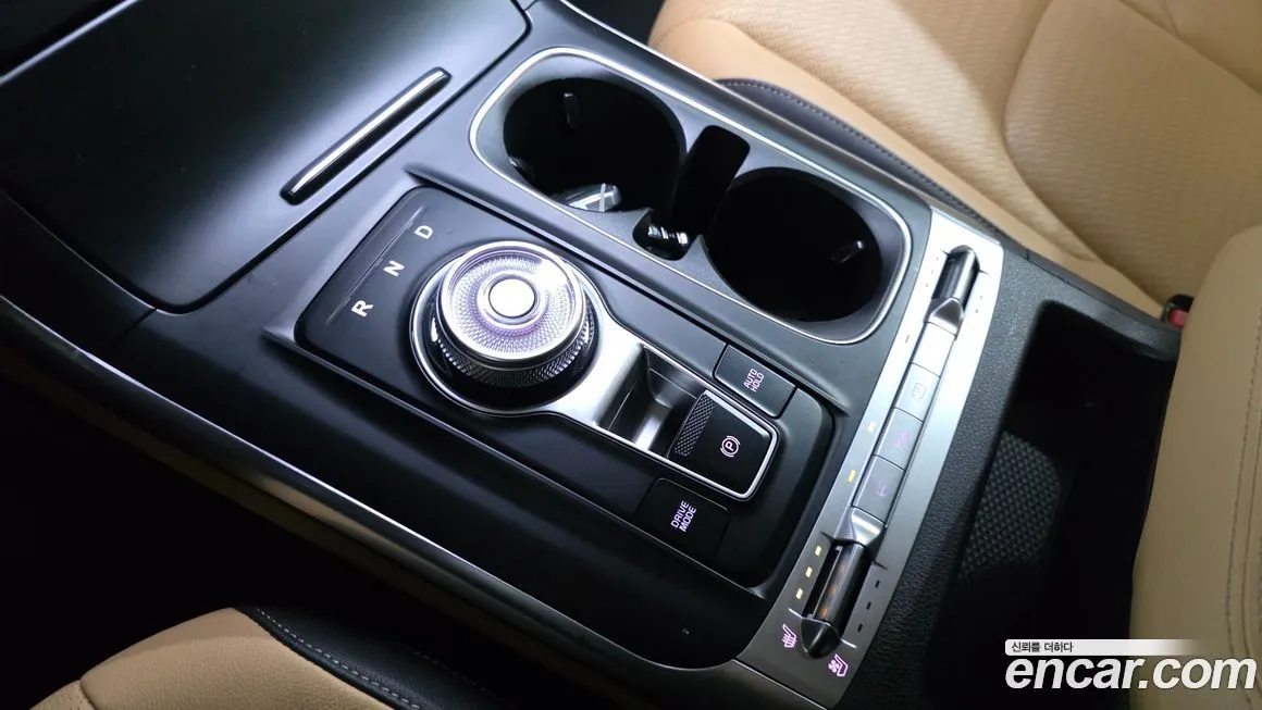 Kia Carnival — фото 9