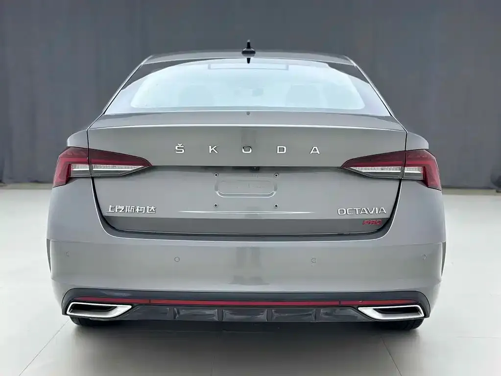 Skoda Octavia — фото 8