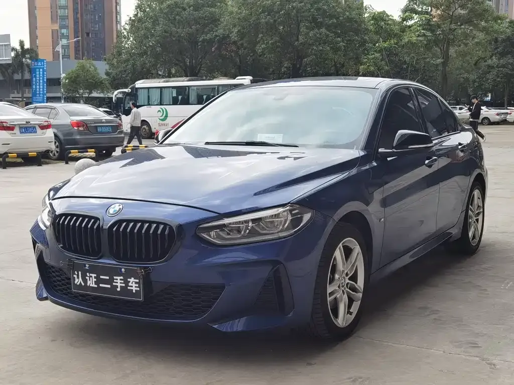 BMW 1 Series — фото 1