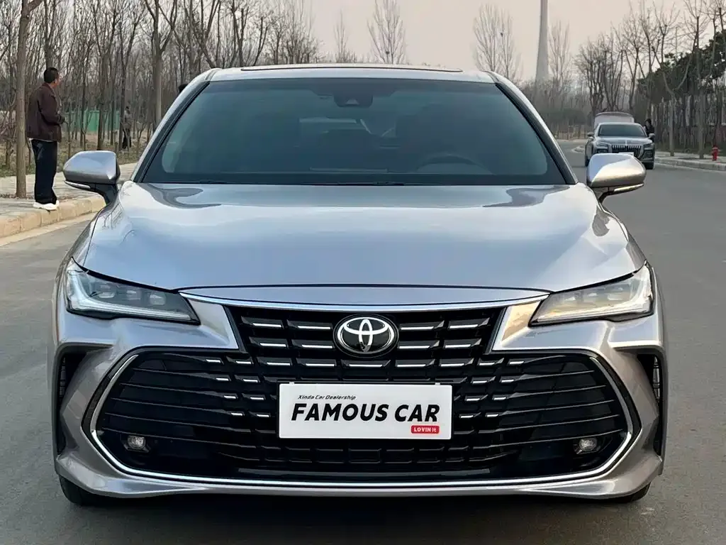 Toyota Avalon — фото 2