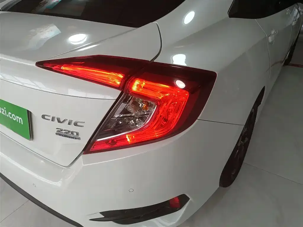 Honda Civic — фото 2