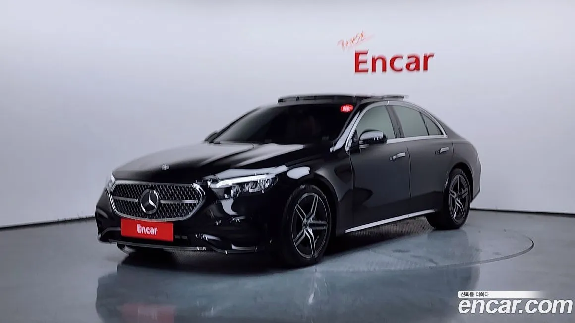 Mercedes-Benz E-Class — фото 1