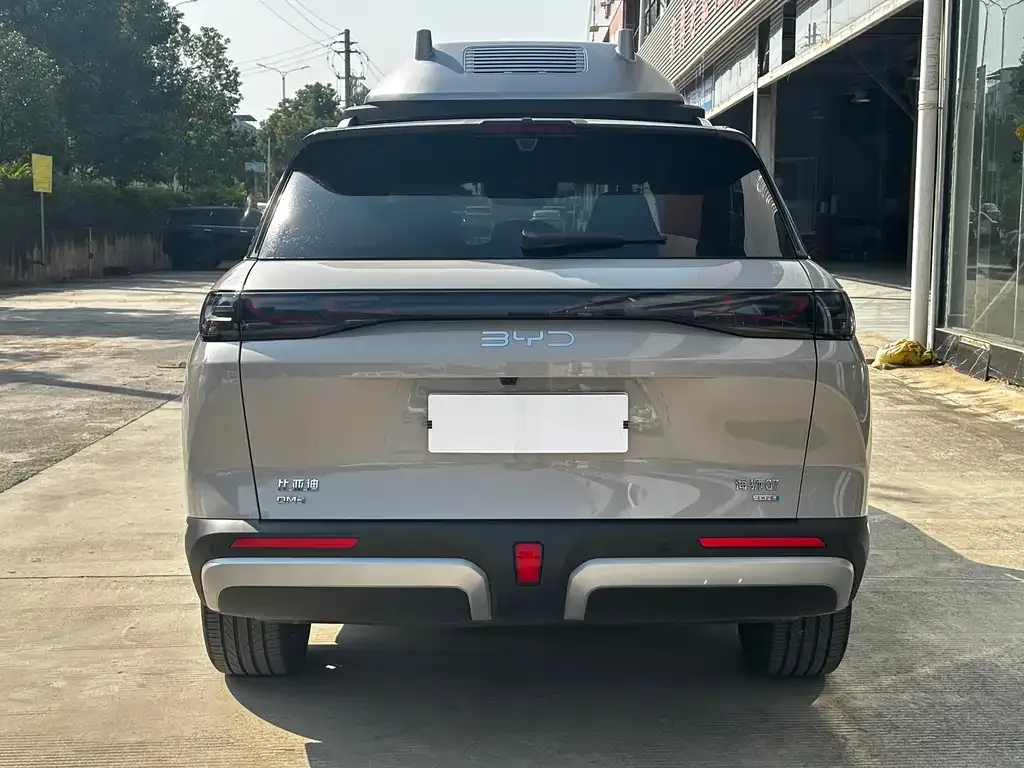 BYD Hiace 07 DM-i — фото 10
