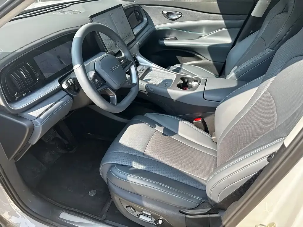 BYD Hiace 07 DM-i — фото 7