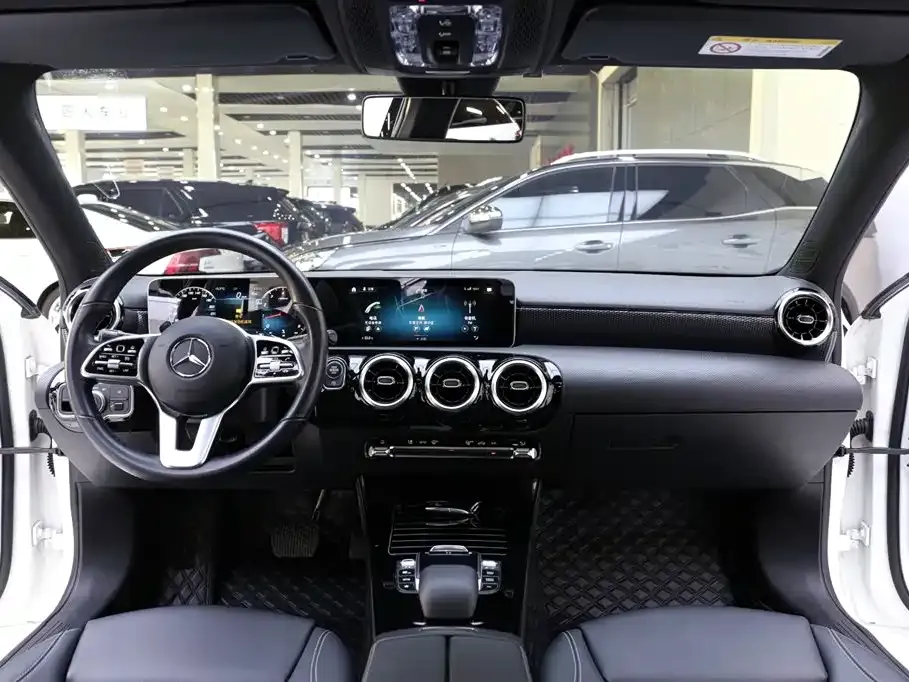 Mercedes-Benz A-Class (Import) — фото 9