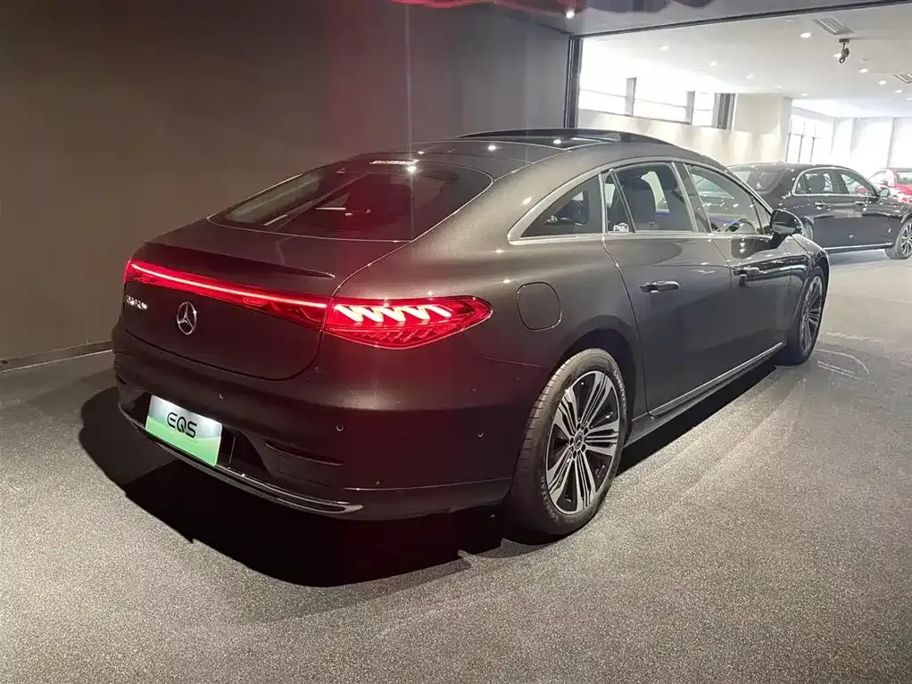 Mercedes-Benz EQS — фото 10