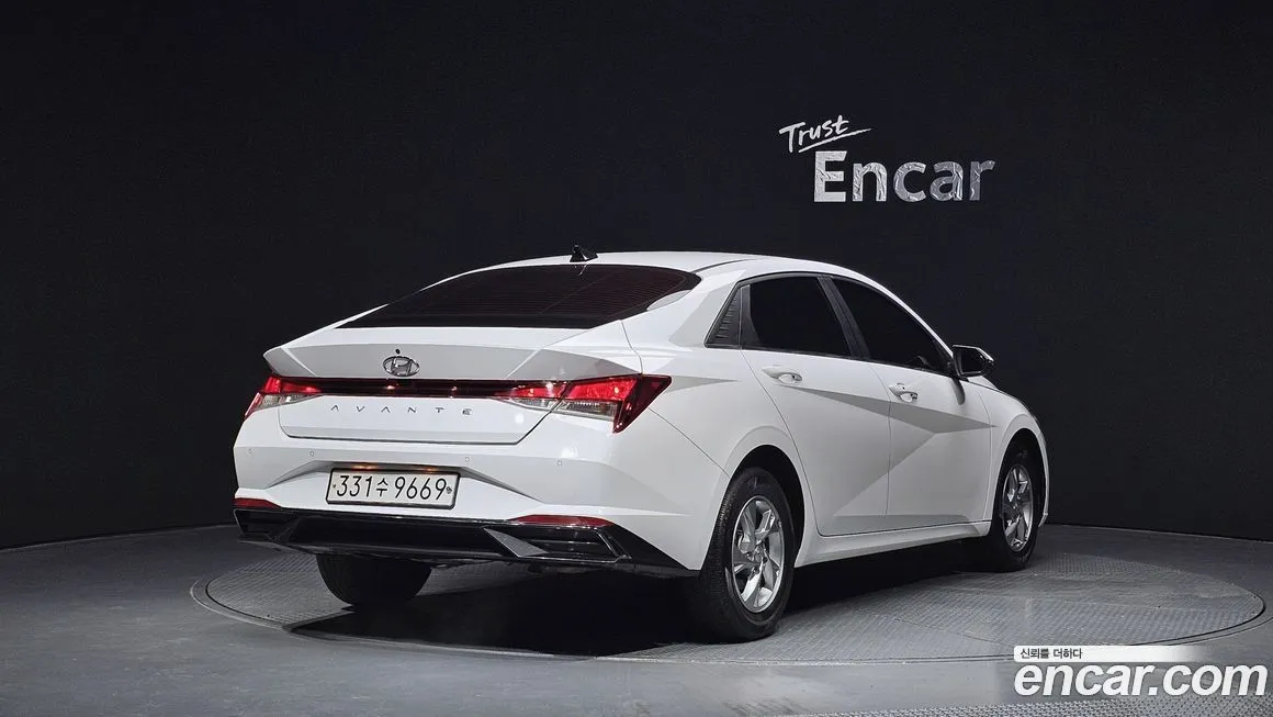 Hyundai AVANTE — фото 2