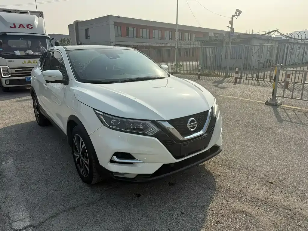 Nissan Qashqai — фото 3