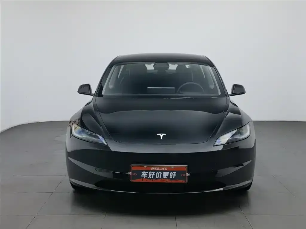 Tesla Model 3 — фото 3