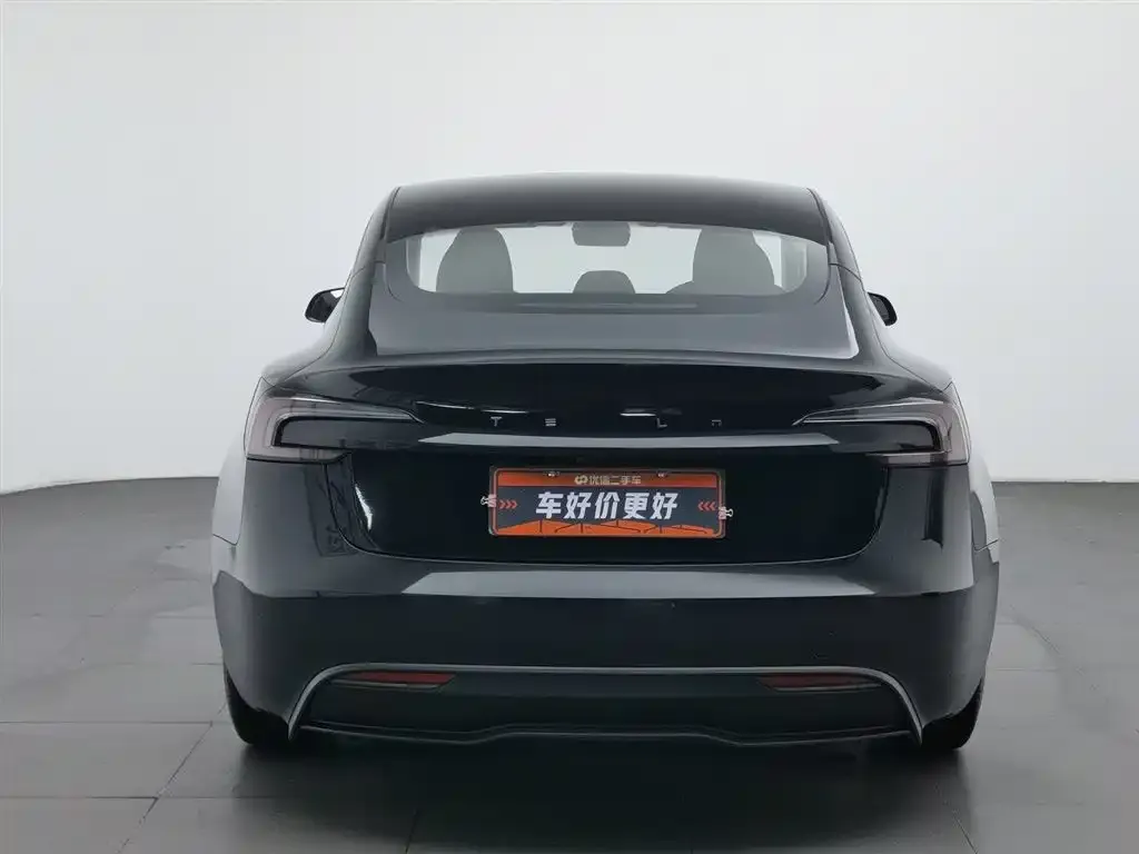 Tesla Model 3 — фото 4