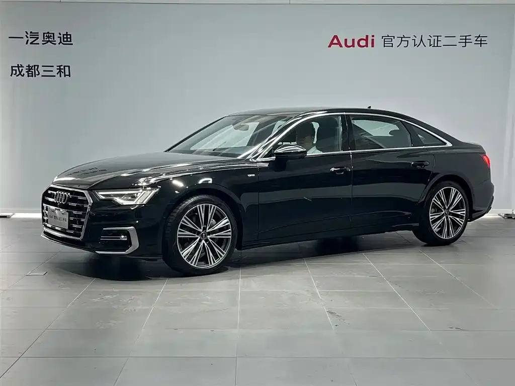 Audi A6L — фото 1
