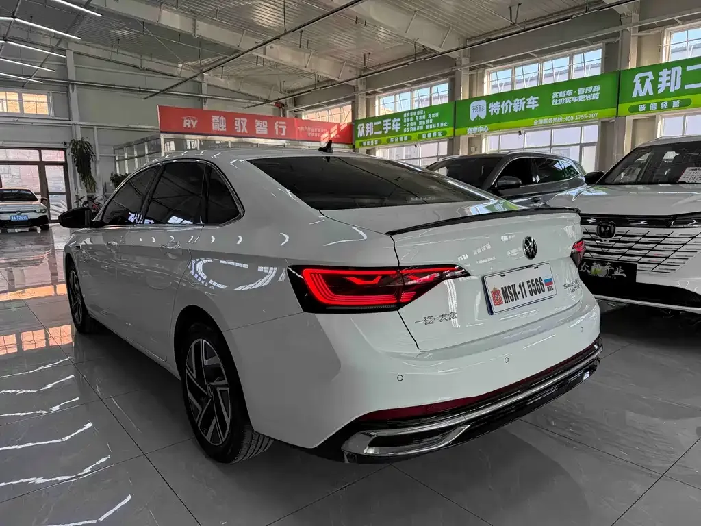 Volkswagen Sagitar — фото 6