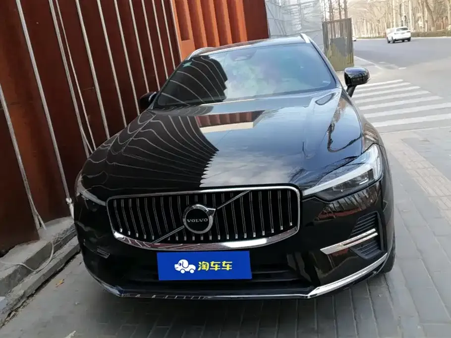 Volvo XC60 — фото 4