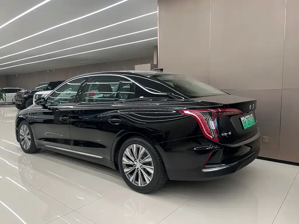 Hongqi E-QM5 — фото 2