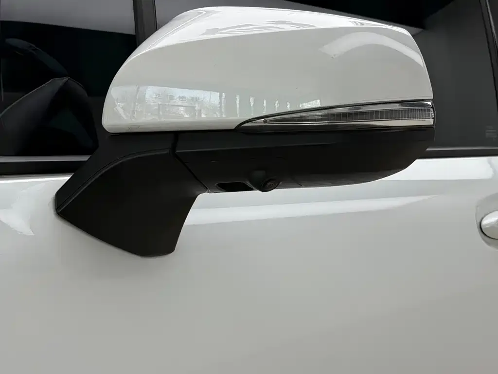 Toyota Sienna — фото 2