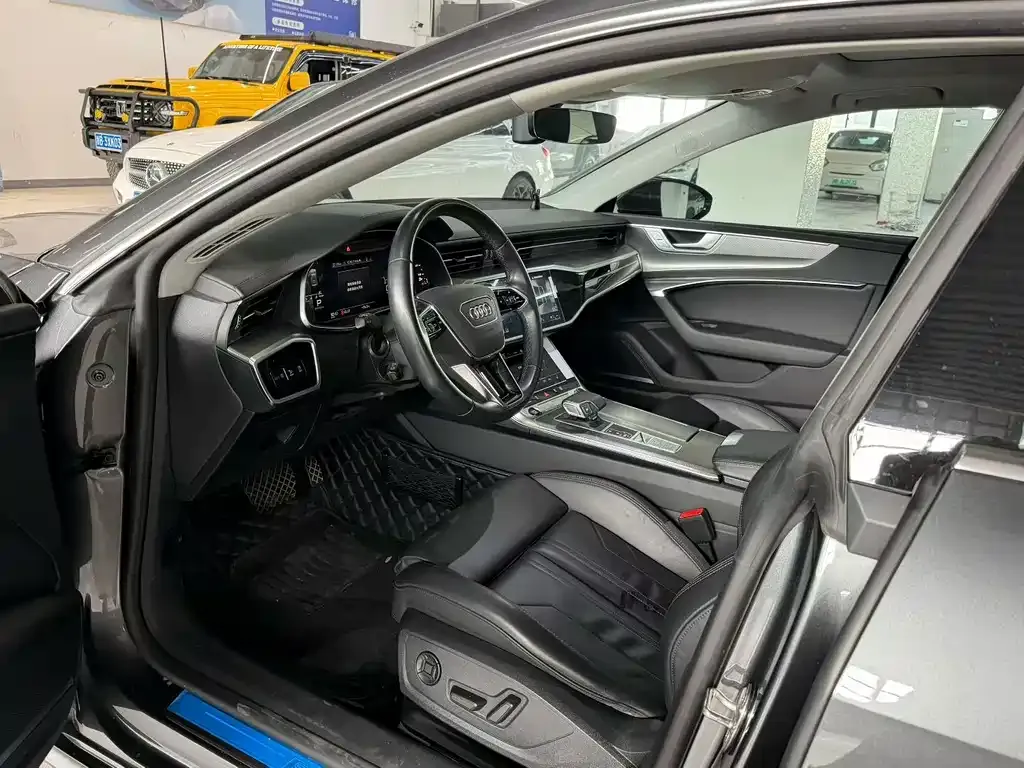 Audi A7 — фото 2