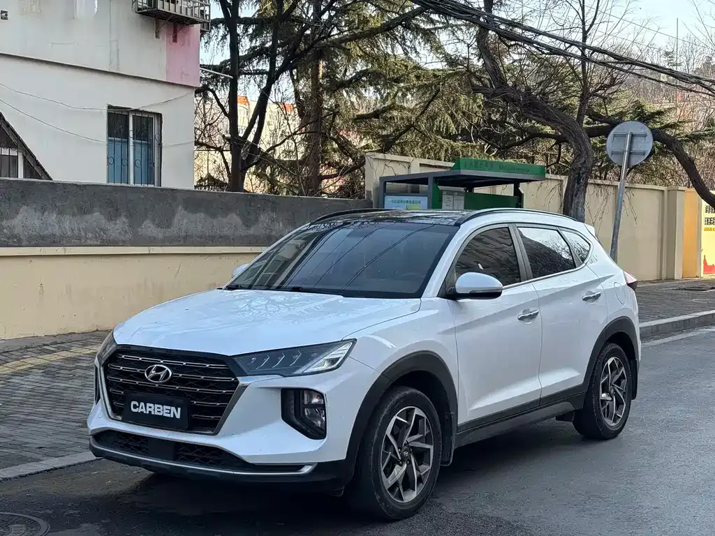 Hyundai Tucson — фото 1