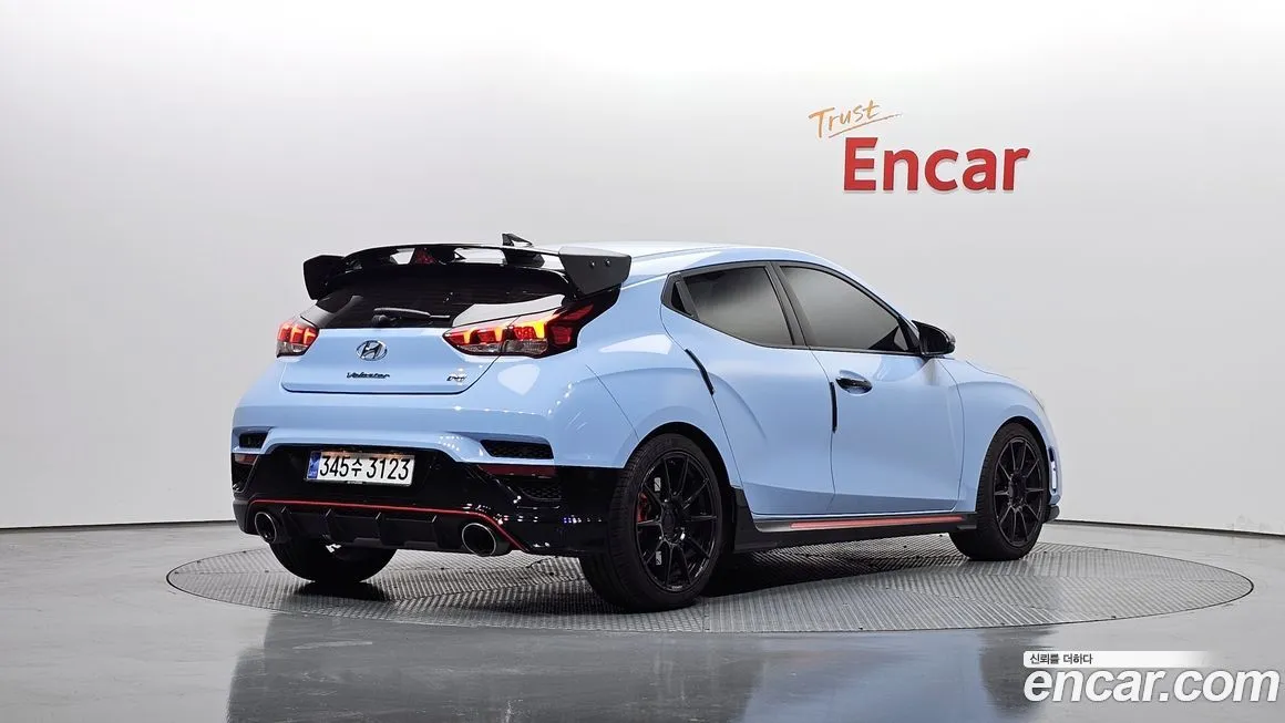 Hyundai Veloster — фото 2
