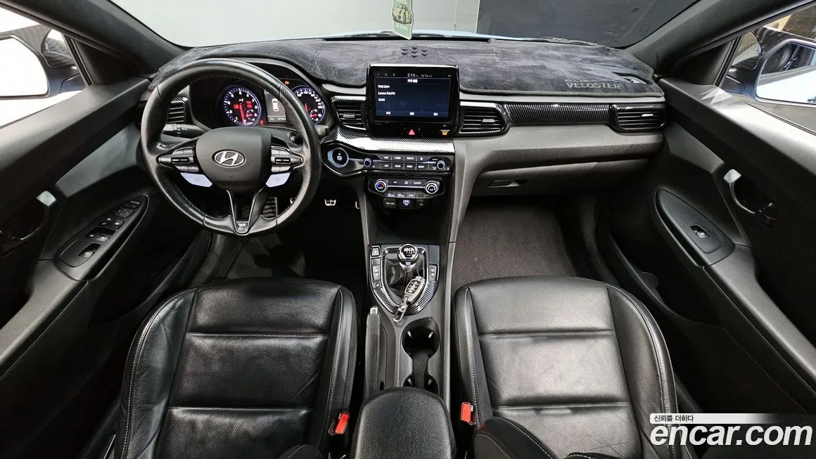 Hyundai Veloster — фото 7