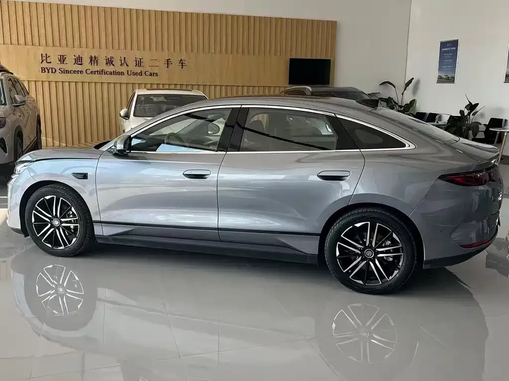 BYD Qin L — фото 10