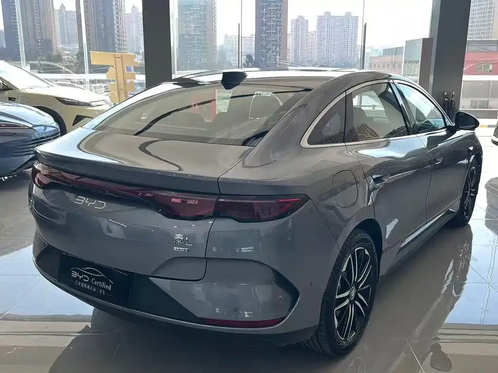 BYD Qin L — фото 9
