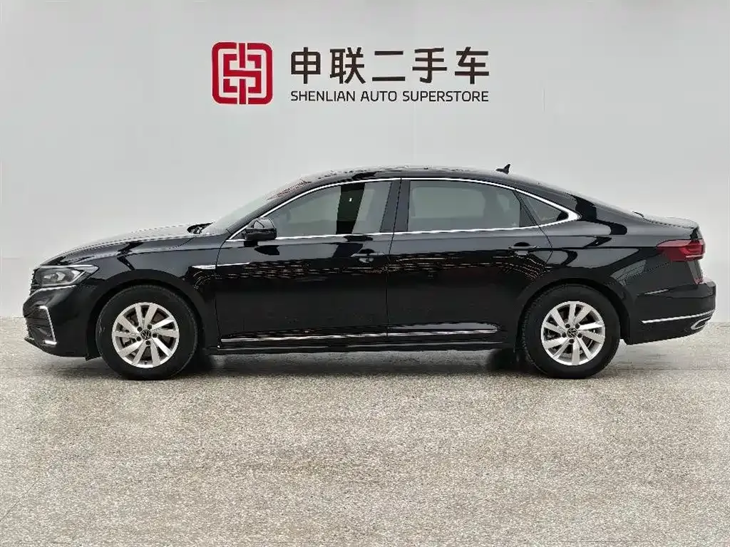 Volkswagen Passat New Energy — фото 5
