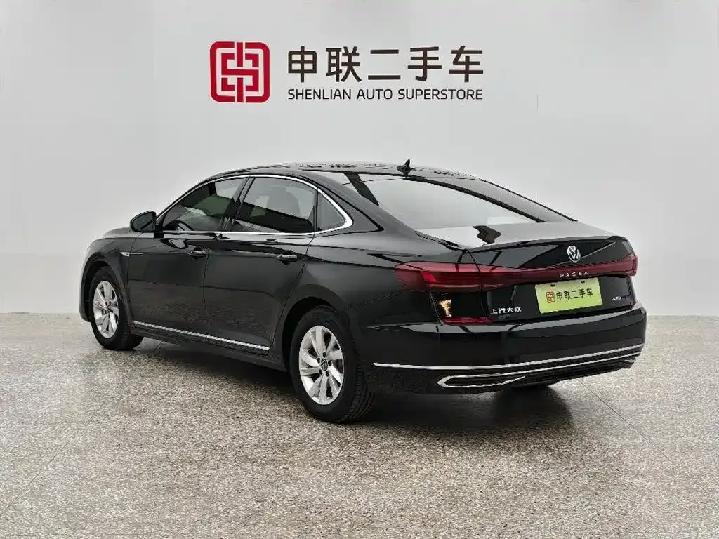 Volkswagen Passat New Energy — фото 2