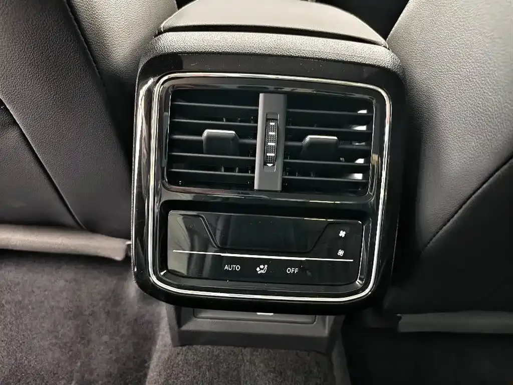 Volkswagen Passat New Energy — фото 7
