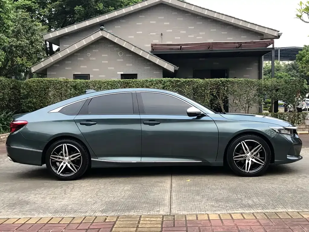 Honda Inspire — фото 6
