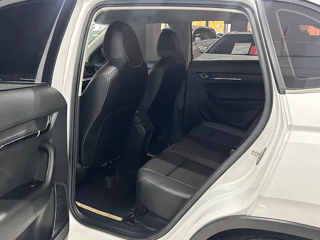 Skoda Kamiq — фото 3