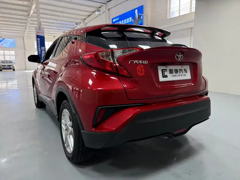Toyota C-HR — фото 5
