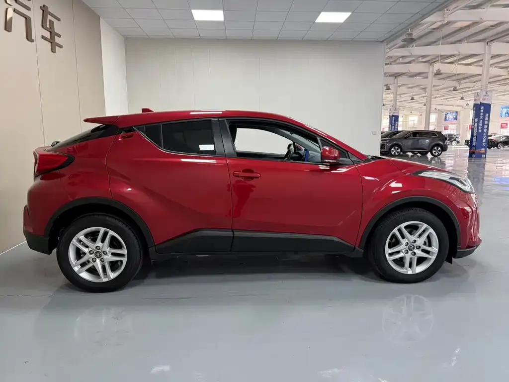 Toyota C-HR — фото 3