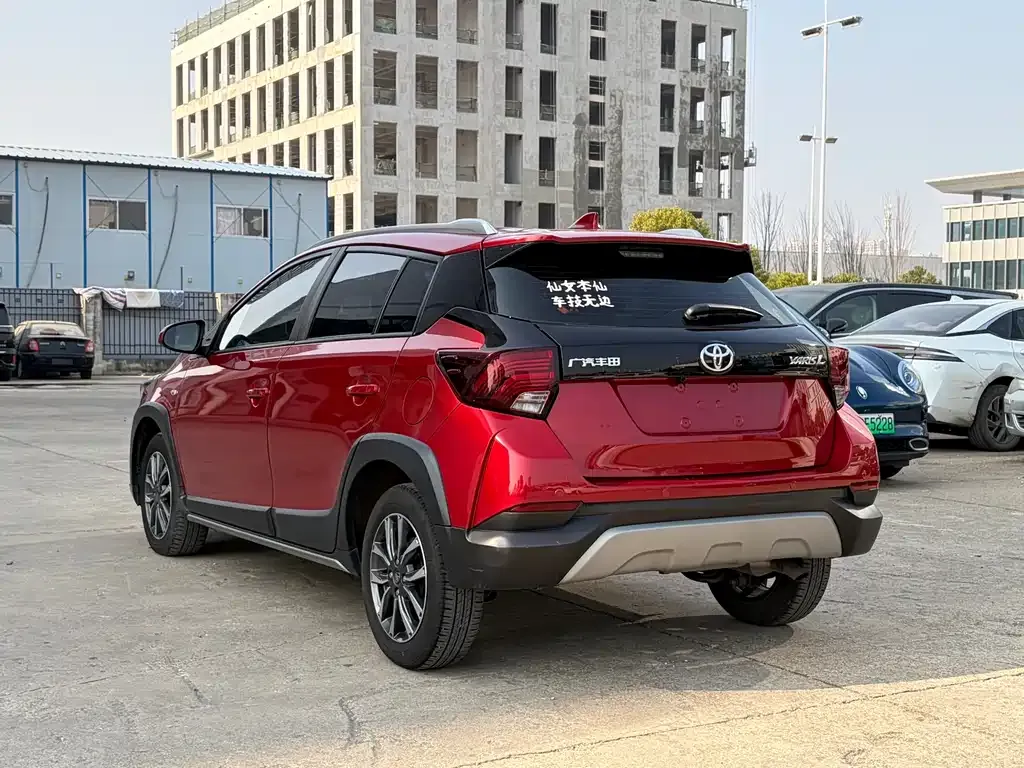 Toyota Yaris L — фото 6