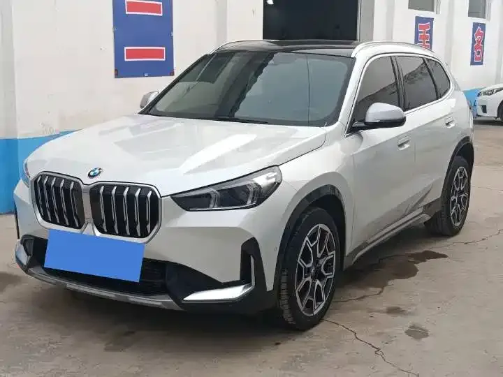 BMW X1 — фото 1
