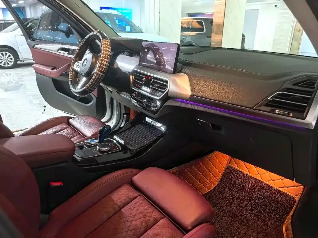 BMW iX3 — фото 10