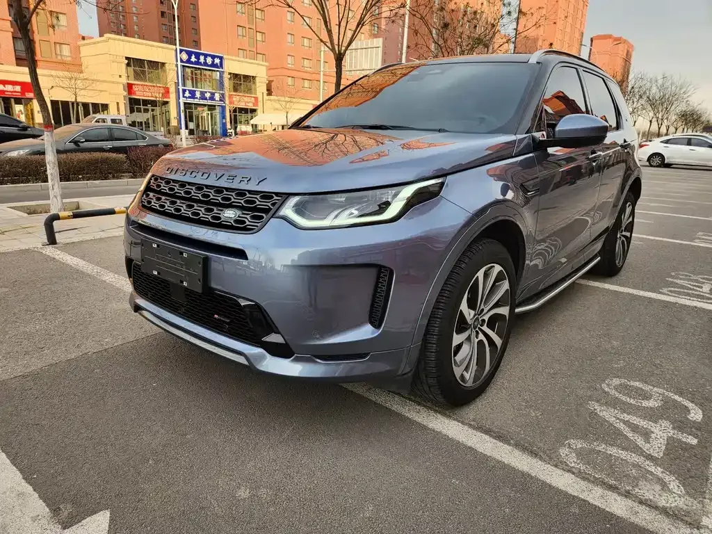 Land Rover Discovery Sport — фото 1