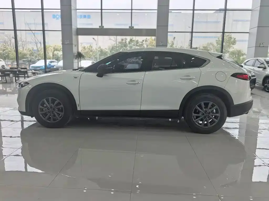 Mazda CX-4 — фото 4