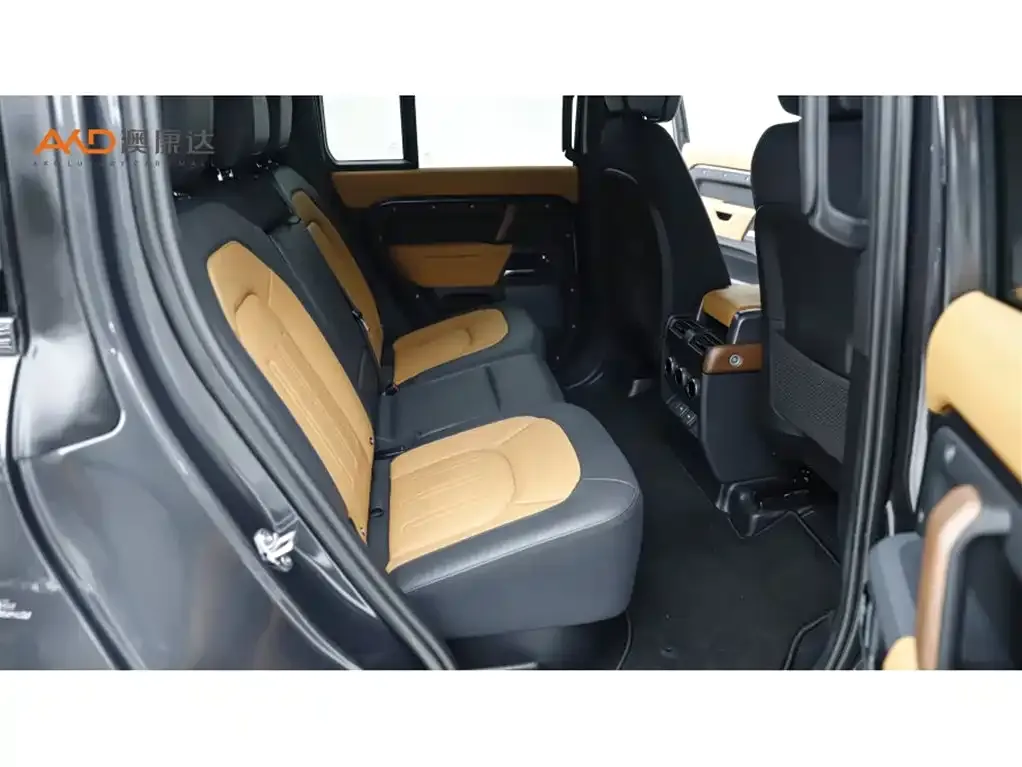Land Rover Defender — фото 10