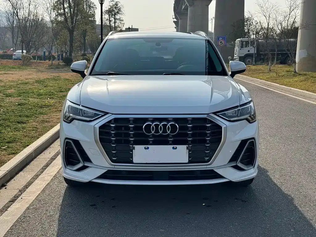 Audi Q3 — фото 4