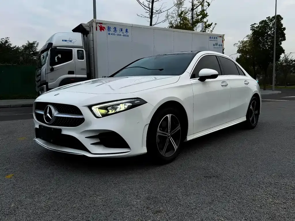 Mercedes-Benz A-Class — фото 1