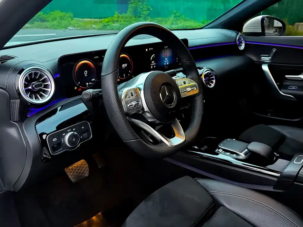 Mercedes-Benz A-Class — фото 10
