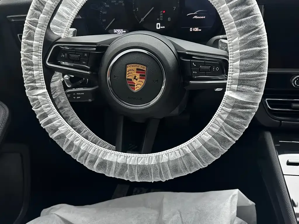 Porsche Macan — фото 10