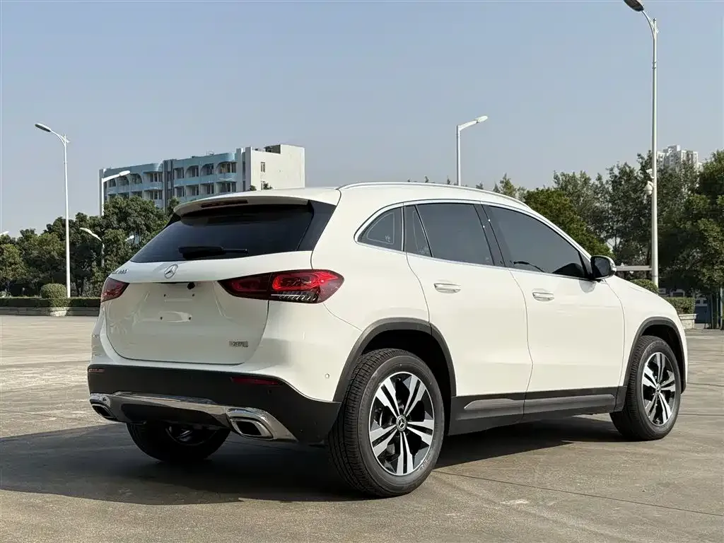 Mercedes-Benz GLA — фото 6