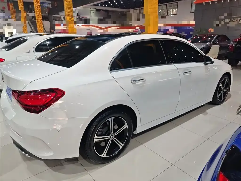 Mercedes-Benz A-Class — фото 8