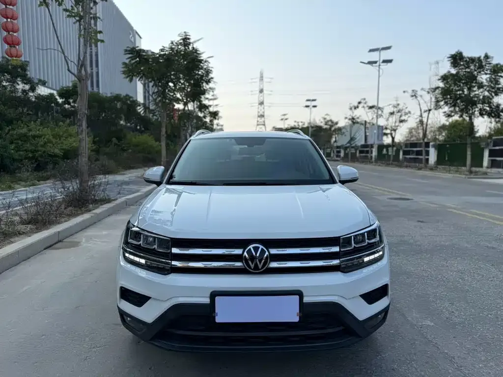 Volkswagen Tharu — фото 2