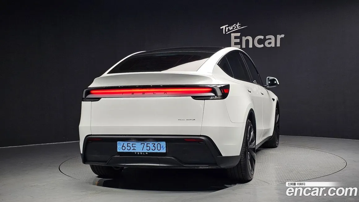 Tesla Model Y — фото 4