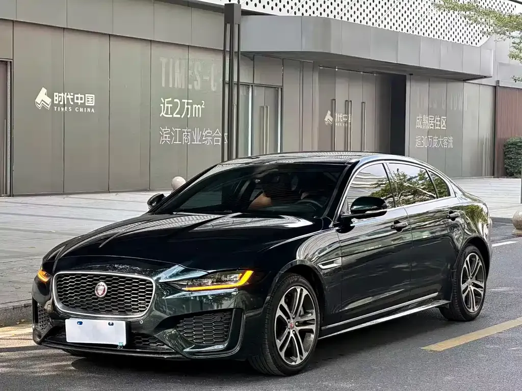 Jaguar XEL — фото 1