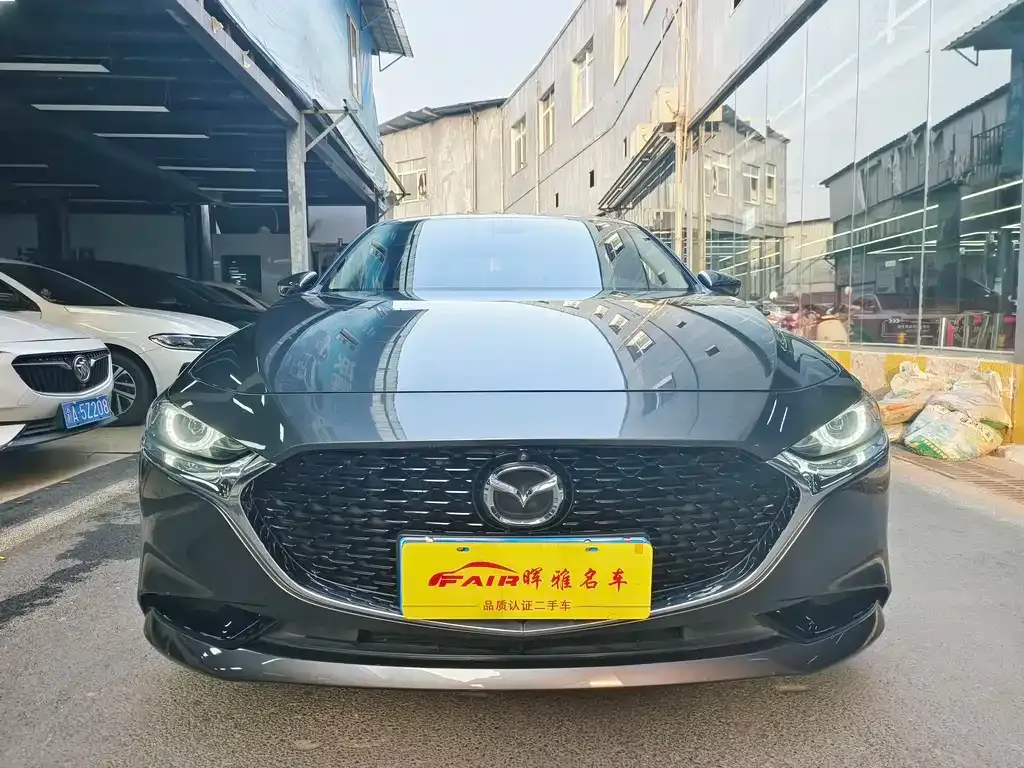 Mazda 3 Axela — фото 10